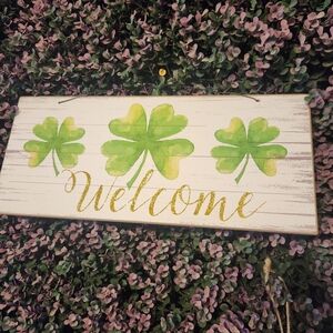Green Shamrock Welcome Sign Door Wall Decor 6 In X 14 Inch